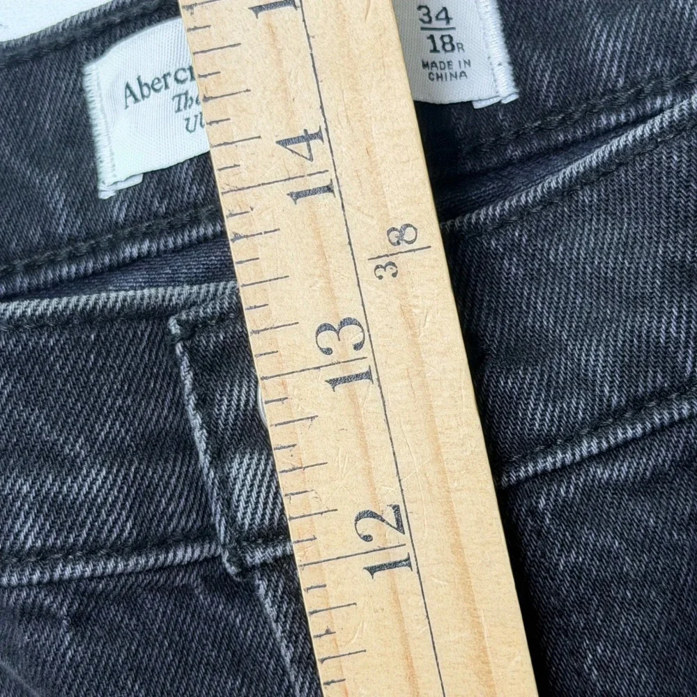 Abercrombie Womens size 18 Black 90s Straight Jeans Faux‎ Leather High Rise
